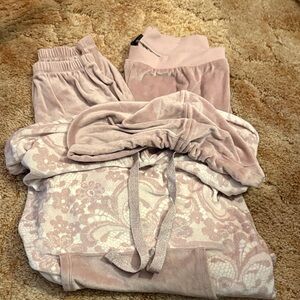 Simply Vera - Vera Wang  Collection Pink Velour Hoodie and Joggers Set